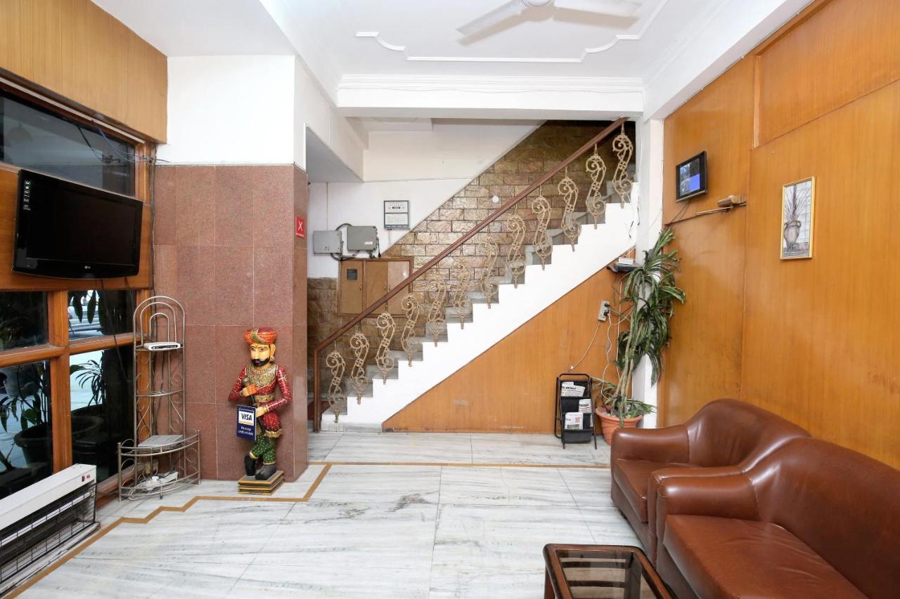 Oyo 5637 Hotel Majestic Csandígarh Kültér fotó
